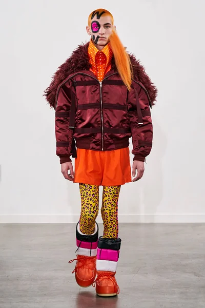 Look 25